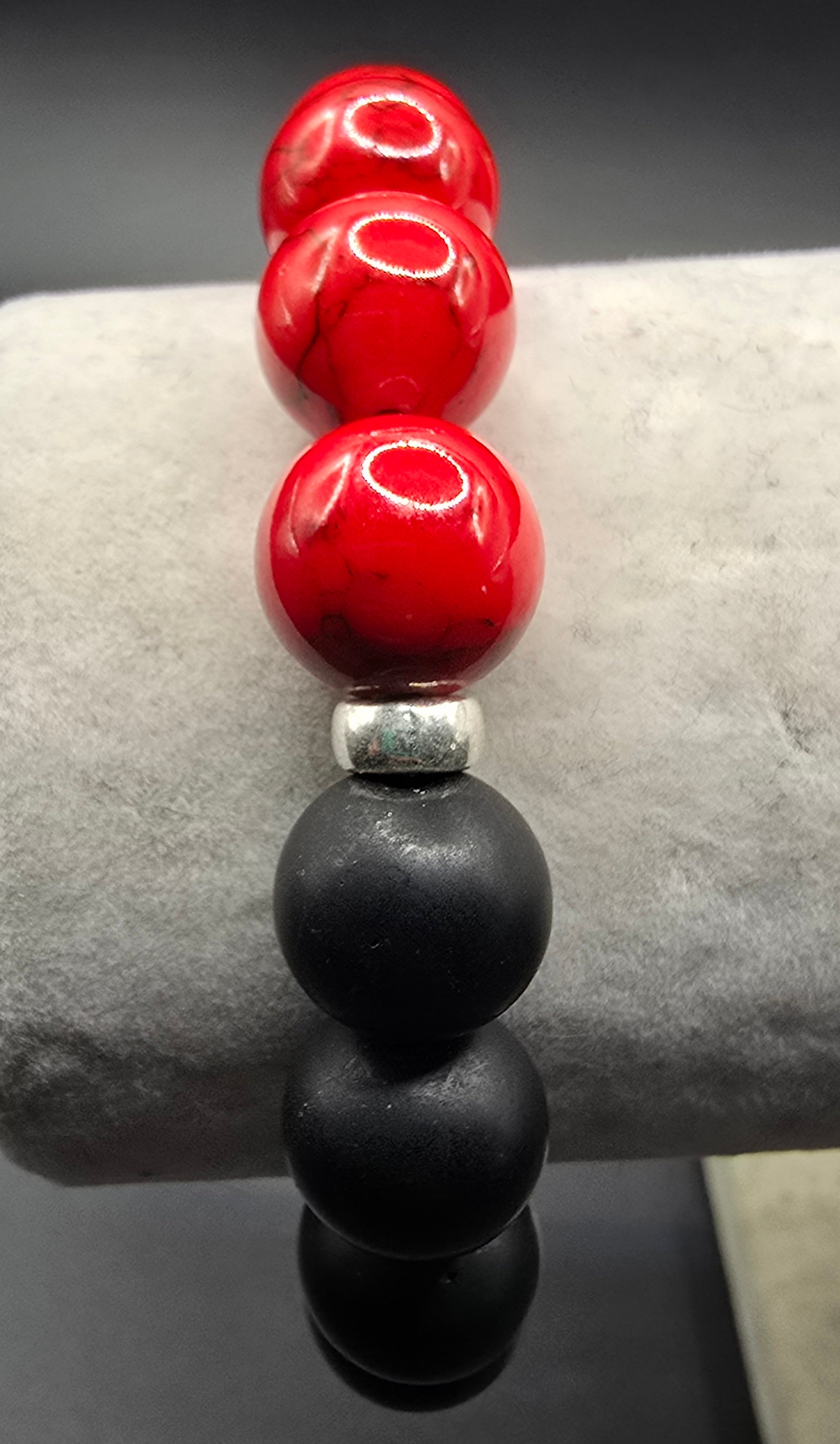 Red & Black or Black & Red?